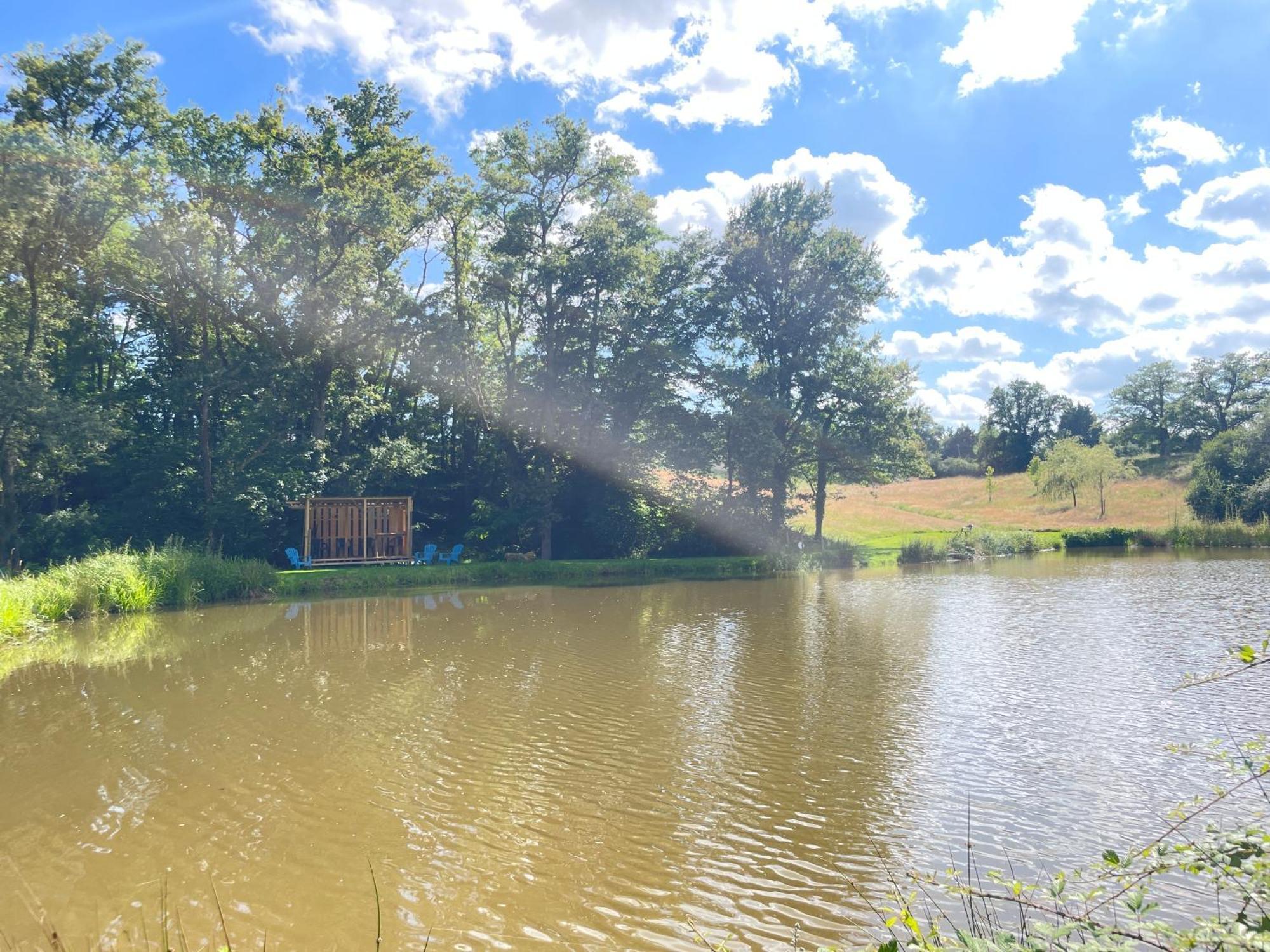 Gite Neuf Avec Jardin, Foret Et Etang Argenton Sur Creuse Exteriör bild